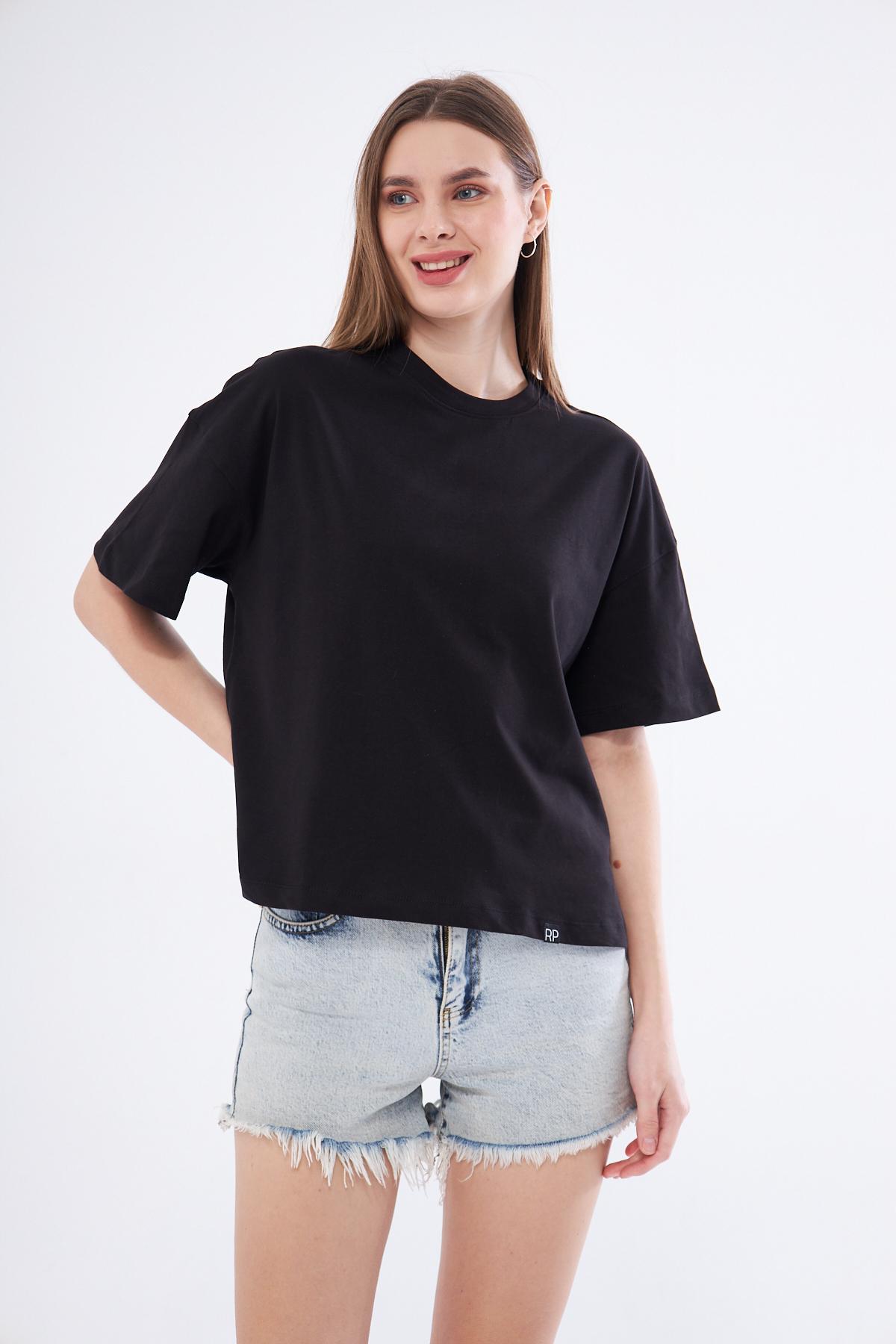 Kadın%20Basic%20Crop%20Oversize%20Fit%20Tişört