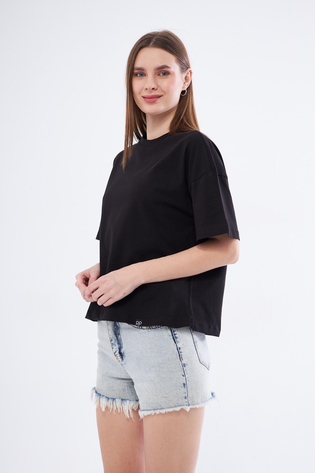 Kadın%20Basic%20Crop%20Oversize%20Fit%20Tişört